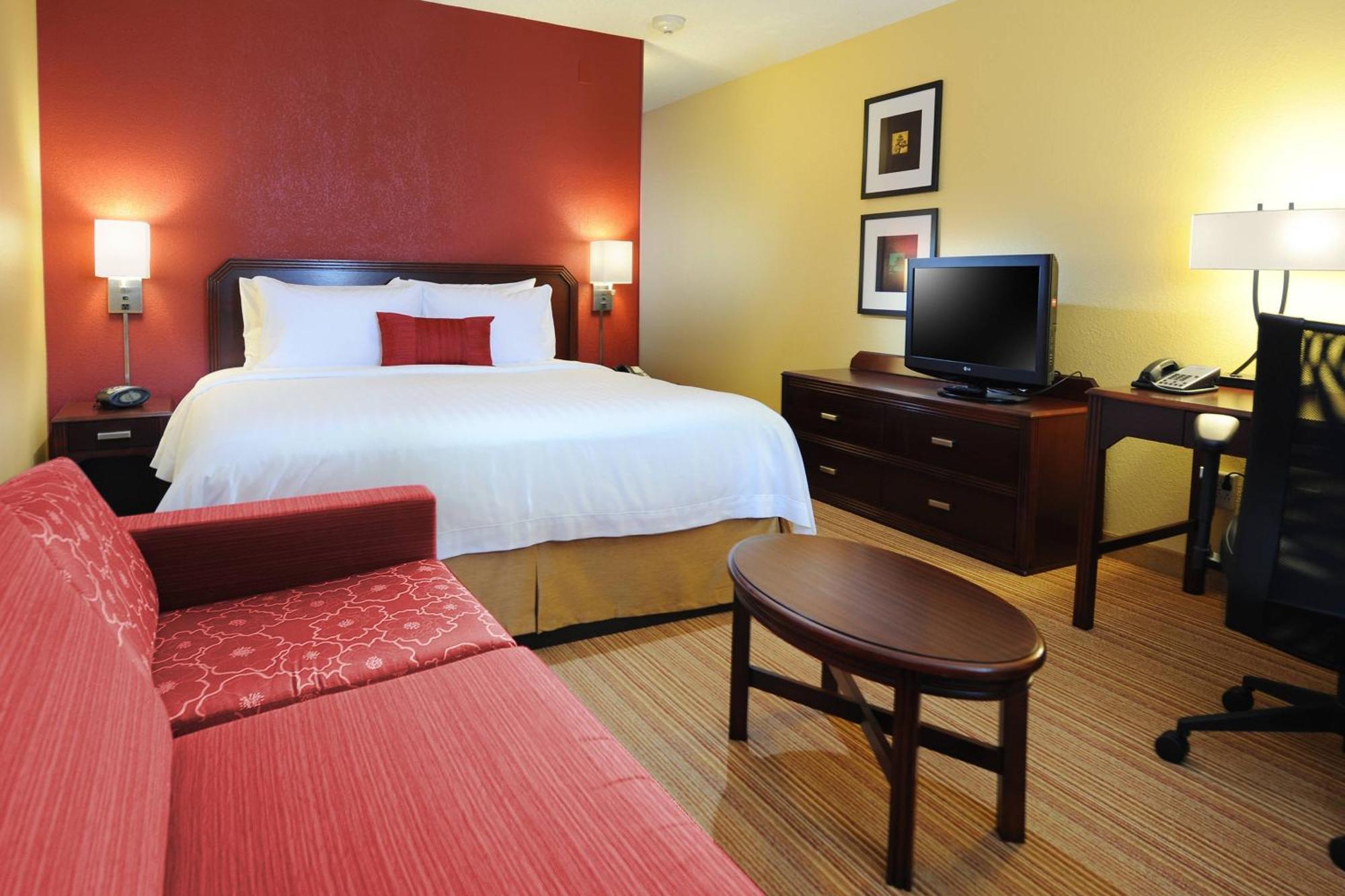 Courtyard By Marriott Houston Hobby Airport Hotel Екстериор снимка