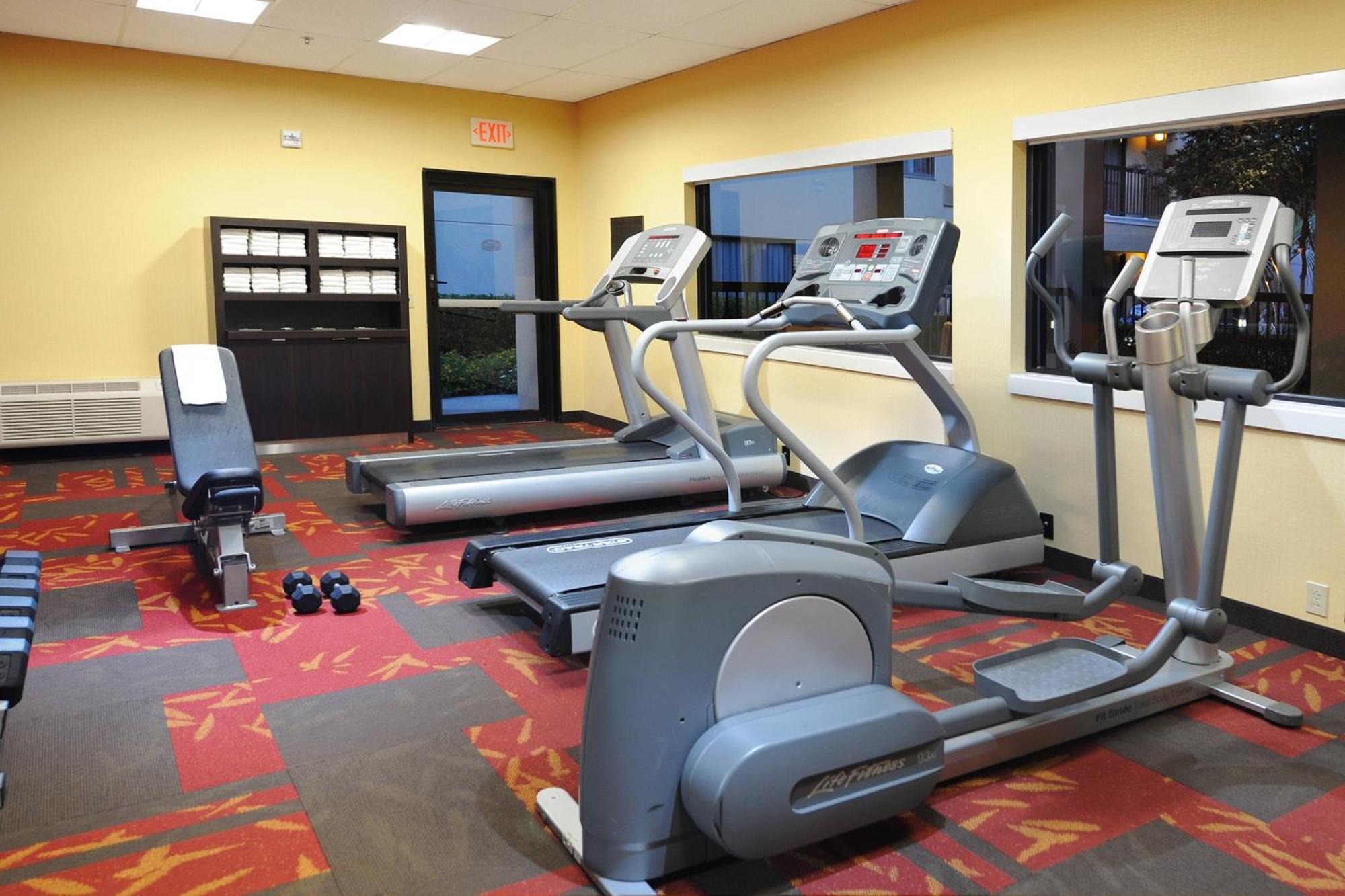 Courtyard By Marriott Houston Hobby Airport Hotel Съоръжения снимка