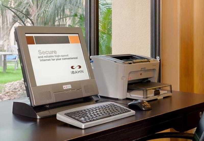 Courtyard By Marriott Houston Hobby Airport Hotel Екстериор снимка