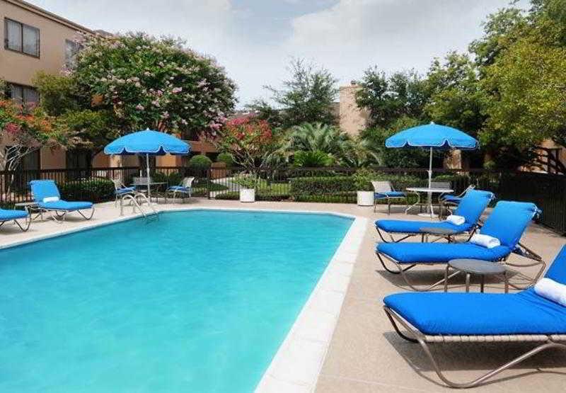 Courtyard By Marriott Houston Hobby Airport Hotel Съоръжения снимка